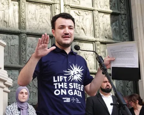 American Judge Directs Deportation of Palestinian-Supporting Leader Due to Misrepresented Facts on Green Card Form