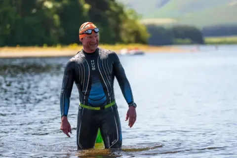 Each Seven Days, He Goes Back to the Bay In Which His Wife Died