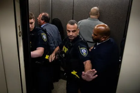 NY Lawmakers Taken into Custody After Obstructing Ice Entry to Government Building